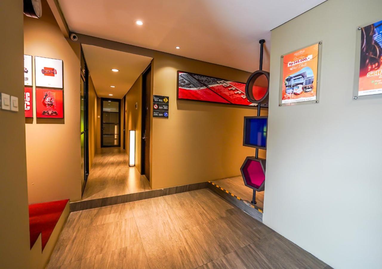 Kedaton 8 Xpress Padurenan Bagian luar foto